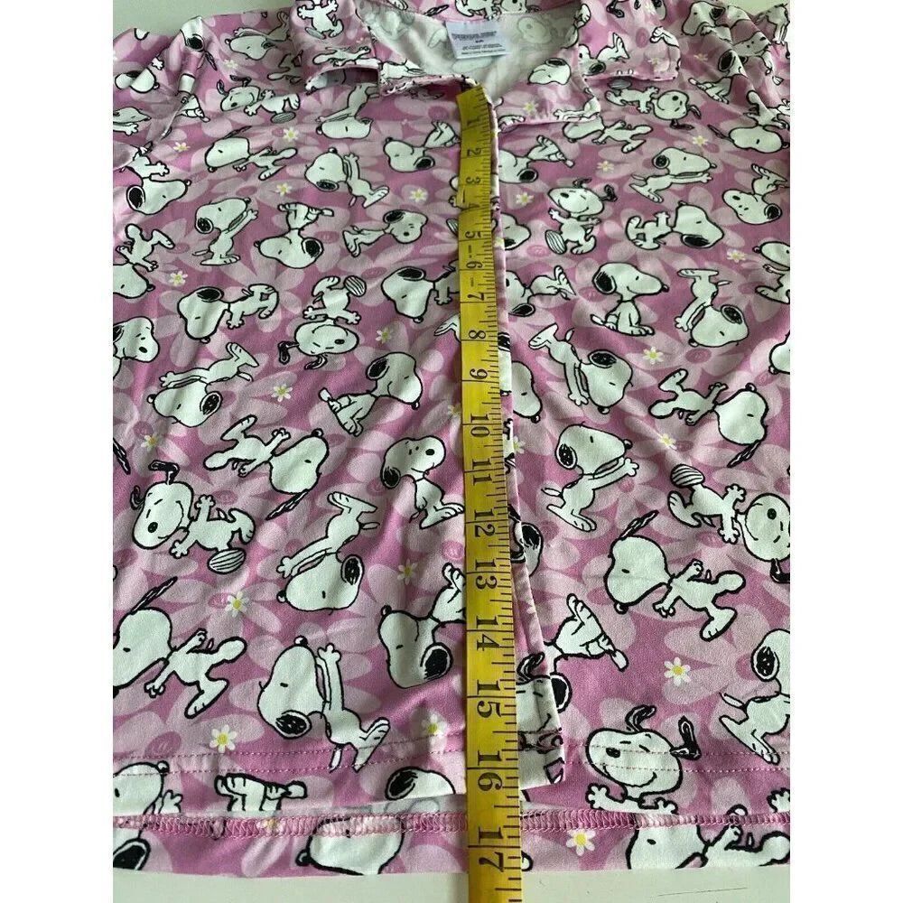Peanuts SNOOPY Pink Women’s Sz M Pajama PJ Set Pants Short Sleeve Soft Daisies - Picture 5 of 8